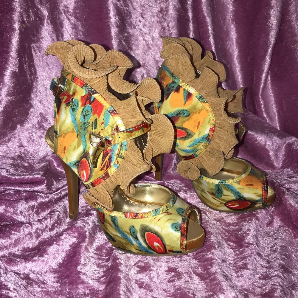 Ruffle heels
